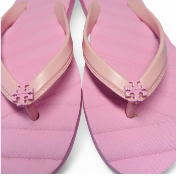 Tory Burch Kira Flip-Flops in the color Petunia. Size 6 - Picture 5 of 7